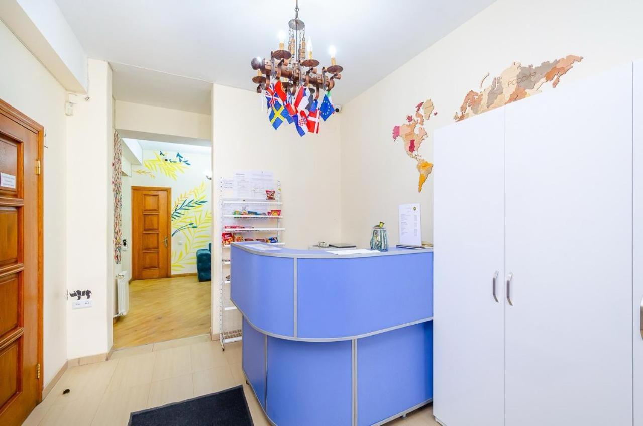 יירבאן Areva Hostel & Apartment מראה חיצוני תמונה